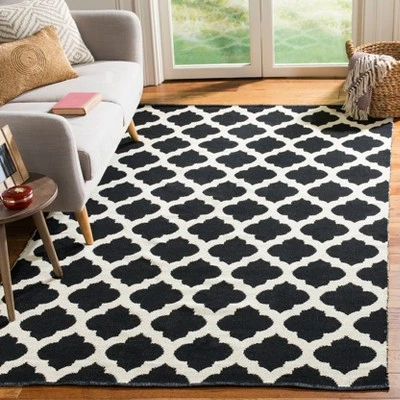 Chandra Quatrefoil Design Woven Rug - Safavieh 2 Chandra Quatrefoil Design Woven Rug - Safavieh - Image 2