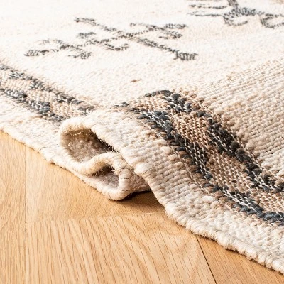 Kilim KLM762 Hand Woven Area Rug - Safavieh 3 Kilim KLM762 Hand Woven Area Rug - Safavieh - Image 3