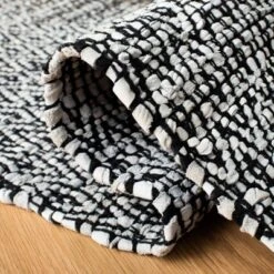 Racheal Geometric Accent Rug - Safavieh -Safavieh Rug Outlet Store GUEST 1d9e9adb 82f2 40ec 9121 0ddeb25f1d37