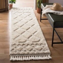 Safavieh Rug Outlet Store 25 Darleen Rug Ivory - Safavieh