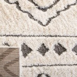 Angelique Geometric Design Loomed Rug - Safavieh 7 Angelique Geometric Design Loomed Rug - Safavieh -Safavieh Rug Outlet Store GUEST 37d150be 05cd 4ecd a009 f8f16a2126cb