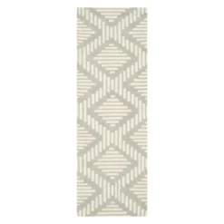 Becky Geometric Tufted Accent Rug - Safavieh -Safavieh Rug Outlet Store GUEST 3b66a65c 9a7a 4c91 8705 ebf0e8733392