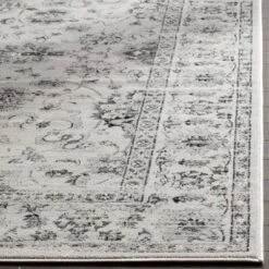 Cherine Vintage Rug - Safavieh