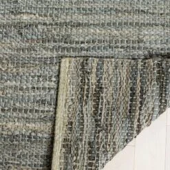 Vida Solid Accent Rug - Safavieh -Safavieh Rug Outlet Store GUEST 5555e441 a59f 4ce7 a385 fbf634d0186d