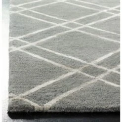 Camille Crosshatch Tufted Rug - Safavieh