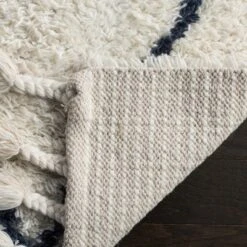 Casablanca CSB726 Hand Tufted Moroccan Area Rug - Safavieh -Safavieh Rug Outlet Store GUEST a71ef35e 2834 4e36 8589 41f3f327e4ec