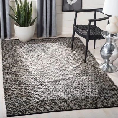 Rosita Geometric Light Accent Rug - Safavieh 2 Rosita Geometric Light Accent Rug - Safavieh - Image 2