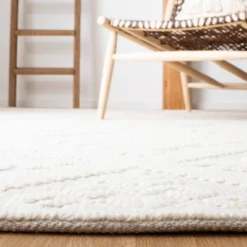 Freddie Medallion Woven Rug - Safavieh -Safavieh Rug Outlet Store GUEST b1c89e3b e502 4cba a9d9 e6c5a6a3c9a9