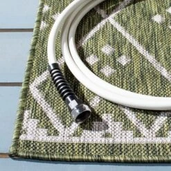 Courtyard CY8303 Power Loomed Indoor/Outdoor Area Rug - Safavieh