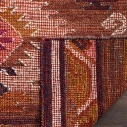 Cades Geometric Design Woven Area Rug - Safavieh -Safavieh Rug Outlet Store GUEST bbd79288 871f 4fb7 8427 89d23e22d1f1