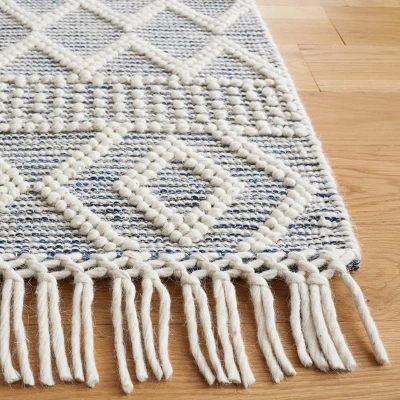Vermont VRM251 Hand Loomed Area Rug - Safavieh 2 Vermont VRM251 Hand Loomed Area Rug - Safavieh - Image 2