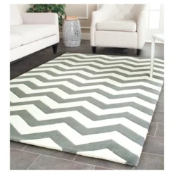 Liv Tufted Area Rug - Safavieh
