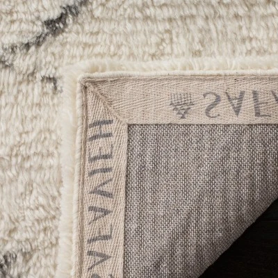 Katie Geometric Area Rug - Safavieh 3 Katie Geometric Area Rug - Safavieh - Image 3